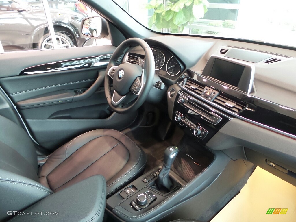 Black Interior 2018 BMW X1 xDrive28i Photo #122735858
