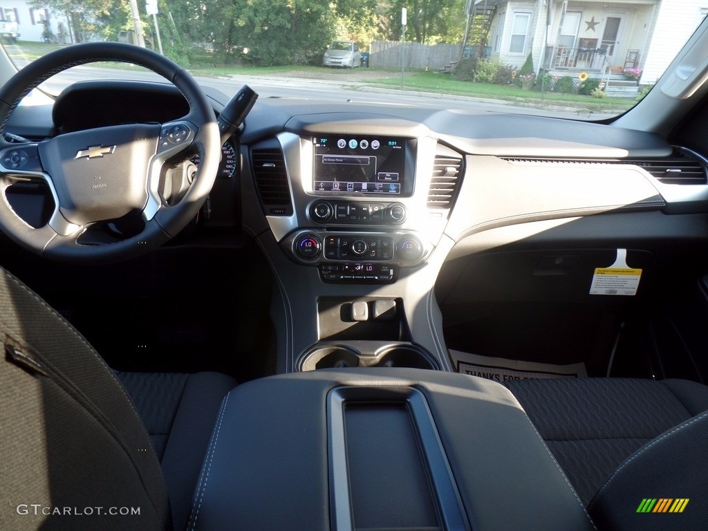 2017 Suburban LS 4WD - Pepperdust Metallic / Jet Black photo #36