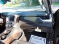 Pepperdust Metallic - Suburban LS 4WD Photo No. 55