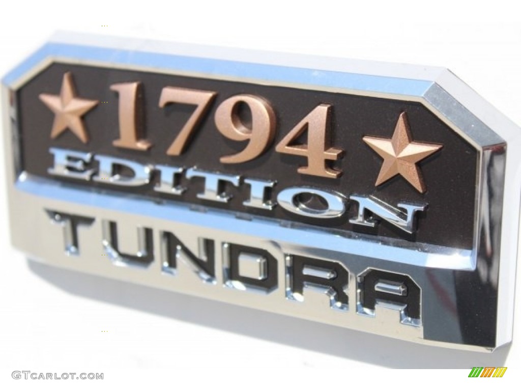 2018 Tundra 1794 Edition CrewMax 4x4 - Super White / 1794 Edition Black/Brown photo #8