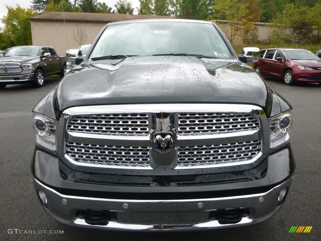 2018 1500 Laramie Crew Cab 4x4 - Brilliant Black Crystal Pearl / Black photo #8