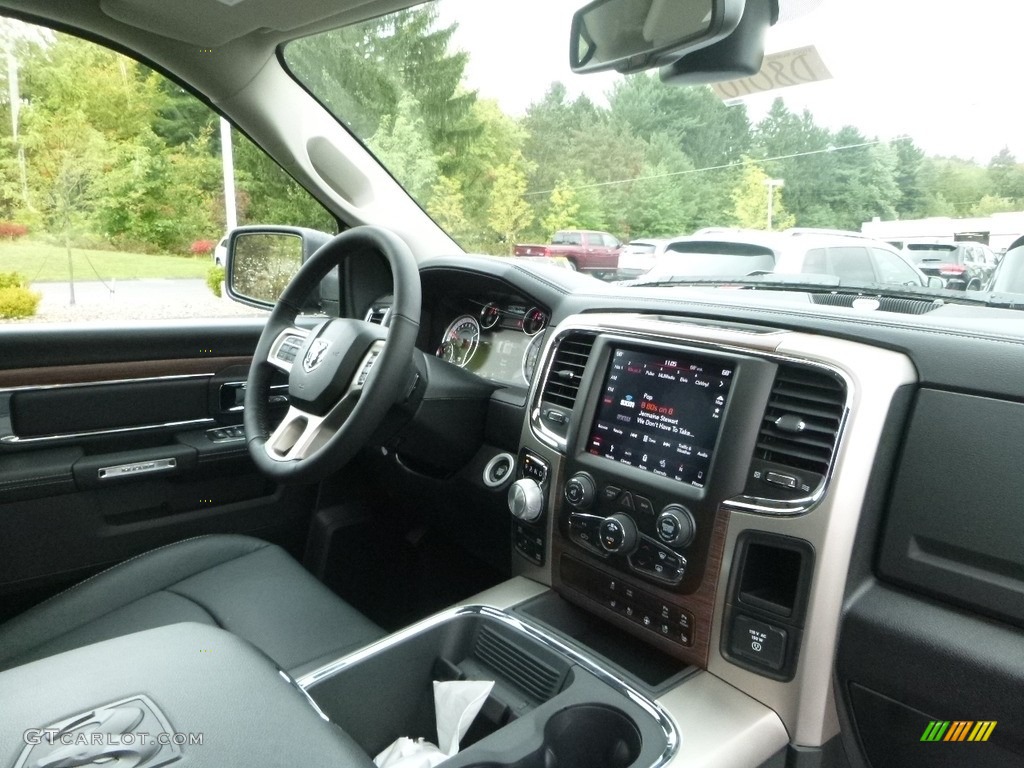 2018 1500 Laramie Crew Cab 4x4 - Brilliant Black Crystal Pearl / Black photo #11