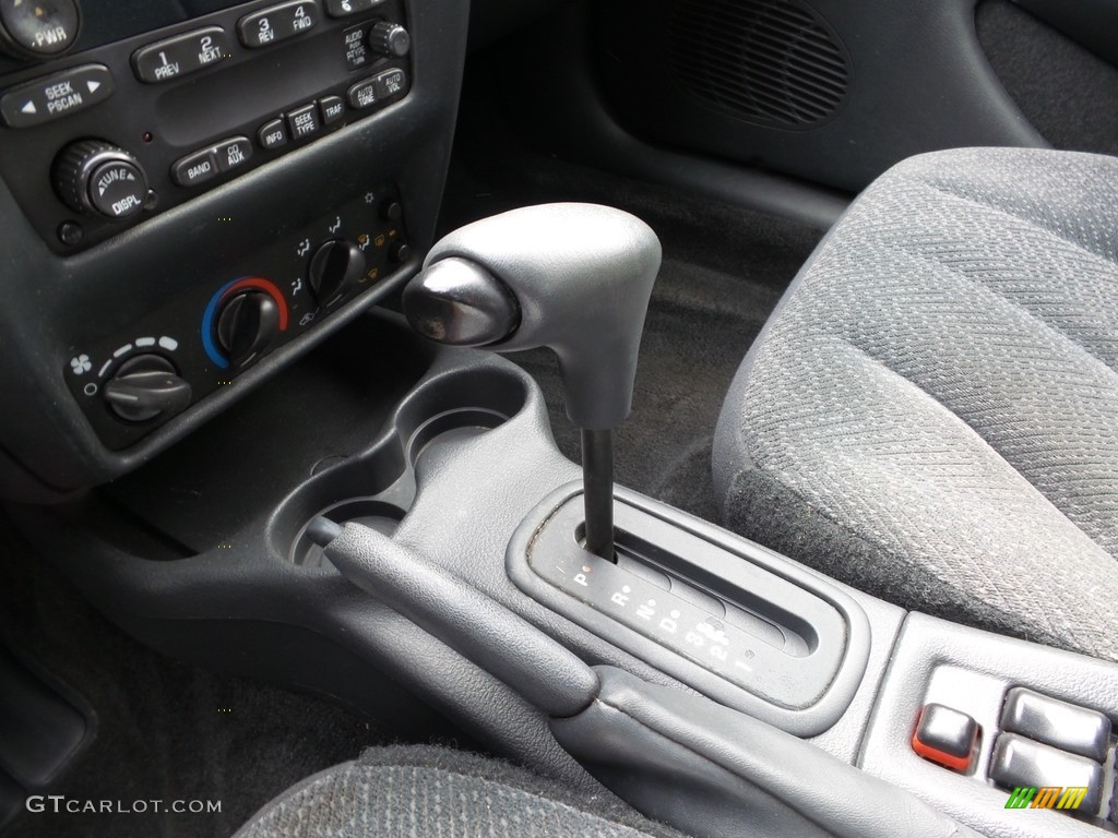 2003 Cavalier LS Sedan - Ultra Silver Metallic / Graphite Gray photo #12