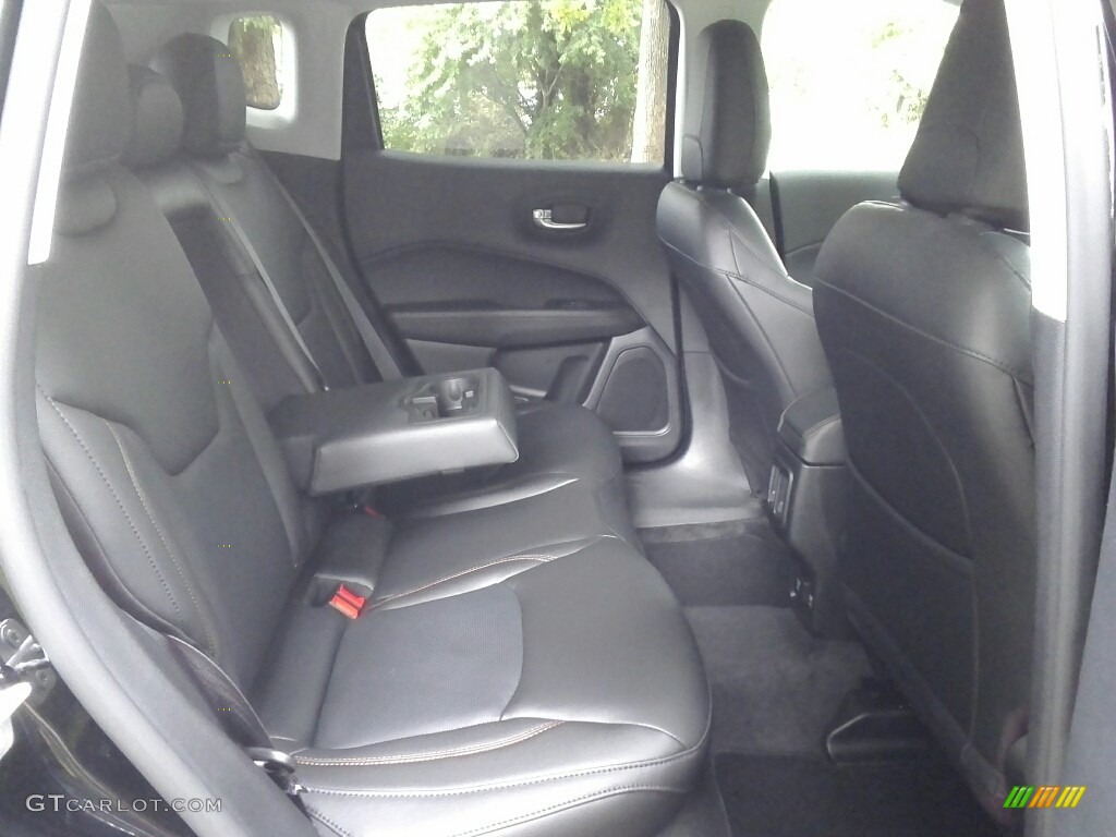 2018 Compass Limited 4x4 - Diamond Black Crystal Pearl / Black photo #13