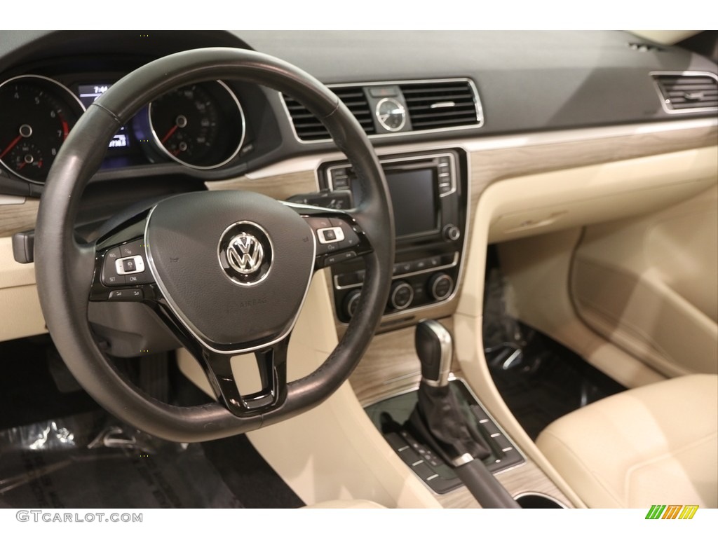 2016 Volkswagen Passat SE Sedan Cornsilk Beige Dashboard Photo #122754236