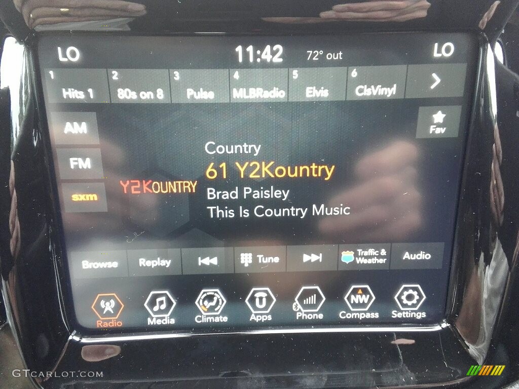 2018 Compass Limited 4x4 - Diamond Black Crystal Pearl / Black photo #21