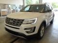 2017 White Platinum Ford Explorer XLT 4WD  photo #4