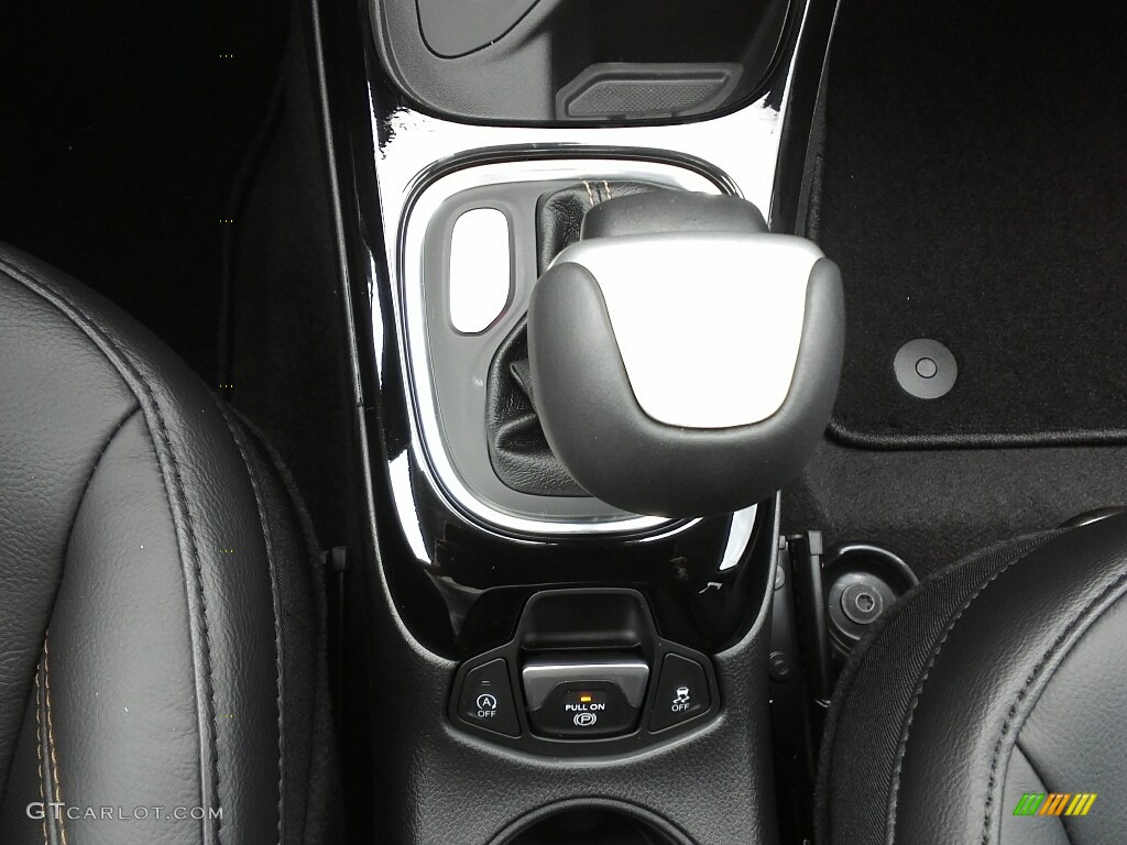 2018 Compass Limited 4x4 - Diamond Black Crystal Pearl / Black photo #29