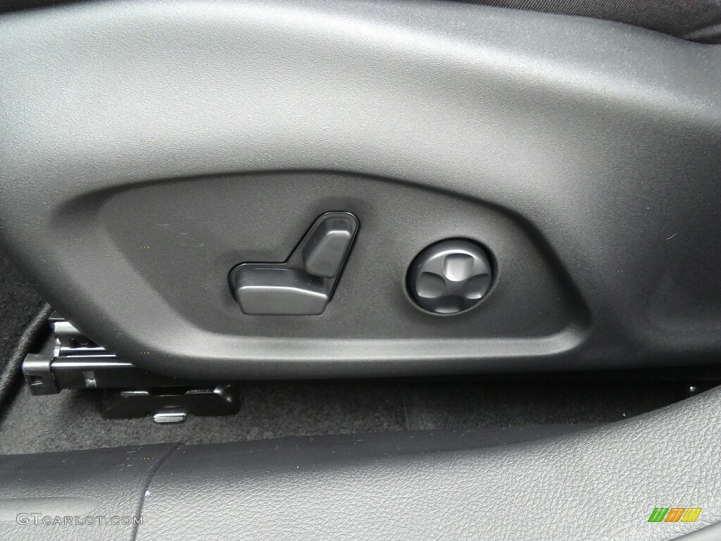 2018 Compass Limited 4x4 - Diamond Black Crystal Pearl / Black photo #30