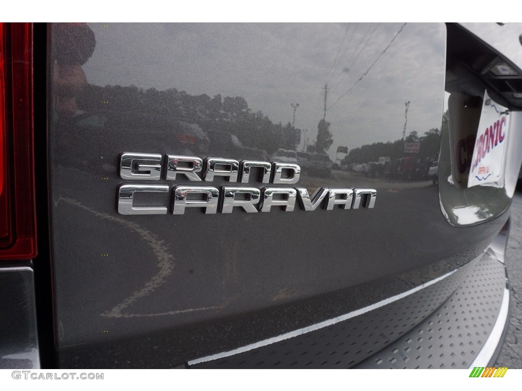 2017 Grand Caravan GT - Granite / Black photo #16