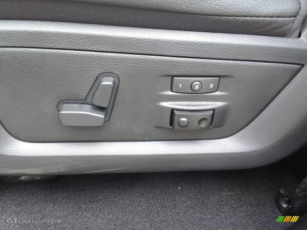 2018 Ram 2500 Laramie Mega Cab 4x4 Controls Photo #122756669