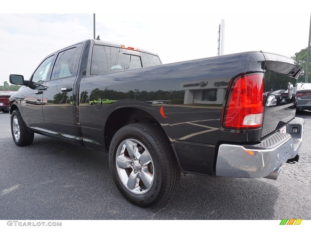 2017 1500 Big Horn Crew Cab - Brilliant Black Crystal Pearl / Black/Diesel Gray photo #5