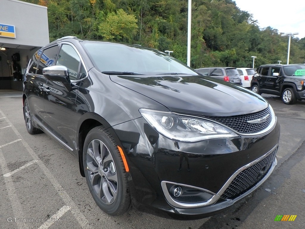 Brilliant Black Crystal Pearl 2018 Chrysler Pacifica Limited Exterior Photo #122760872
