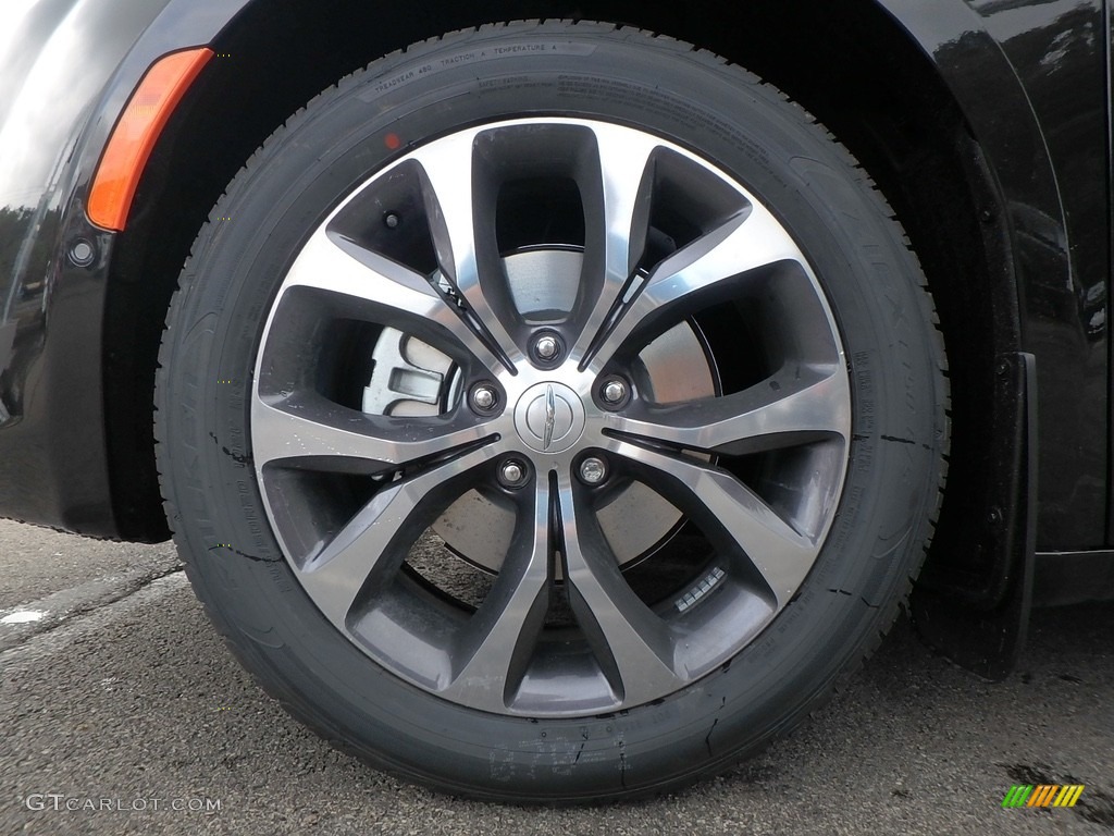 2018 Chrysler Pacifica Limited Wheel Photo #122760929