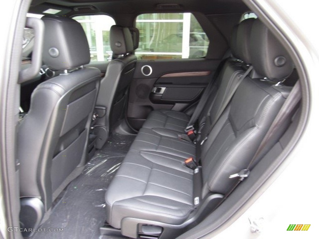 2017 Land Rover Discovery HSE Rear Seat Photo #122762261