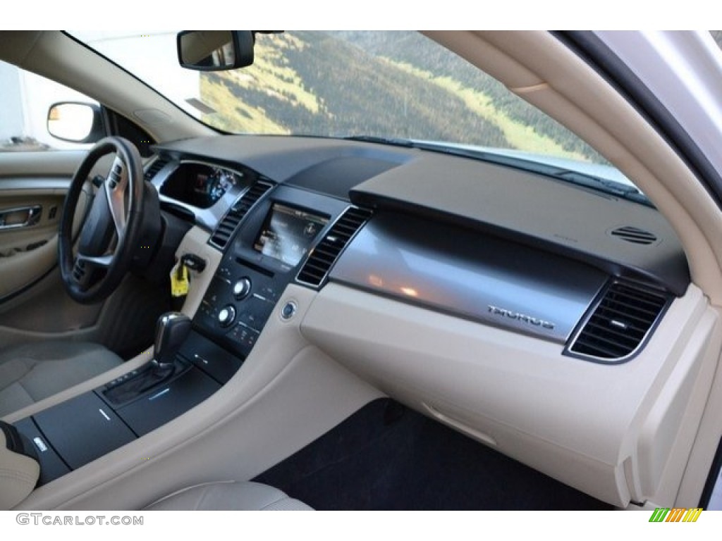 2013 Taurus SEL AWD - Oxford White / Dune photo #15