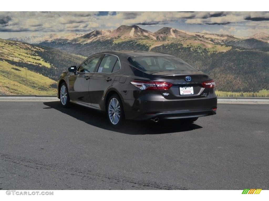 2018 Camry Hybrid XLE - Brownstone / Black photo #3