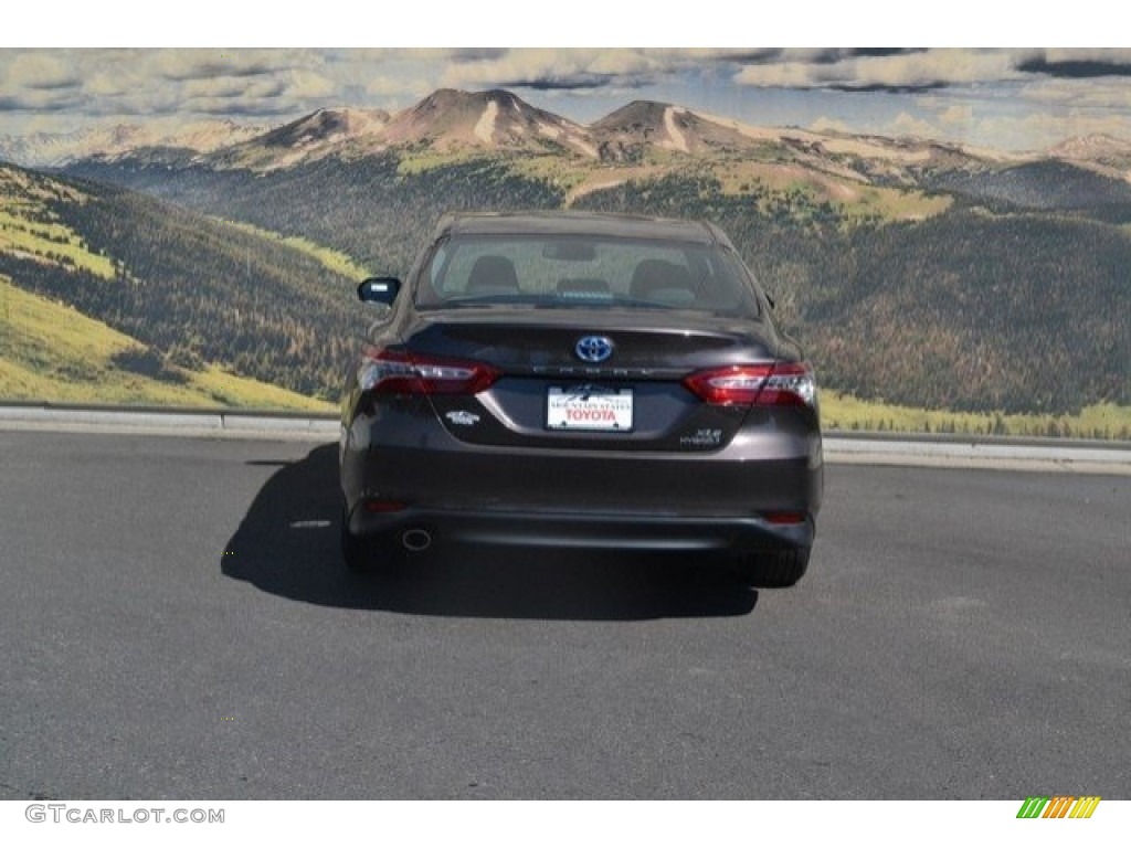 2018 Camry Hybrid XLE - Brownstone / Black photo #4