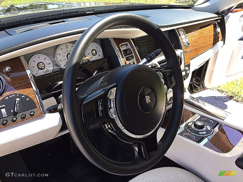 2013 Rolls-Royce Ghost Standard Ghost Model Seashell/Black Accent Steering Wheel Photo #122770421
