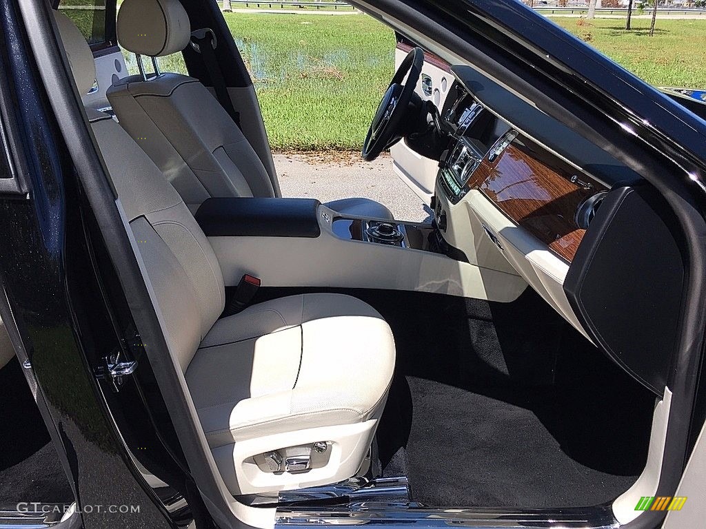 Seashell/Black Accent Interior 2013 Rolls-Royce Ghost Standard Ghost Model Photo #122770520