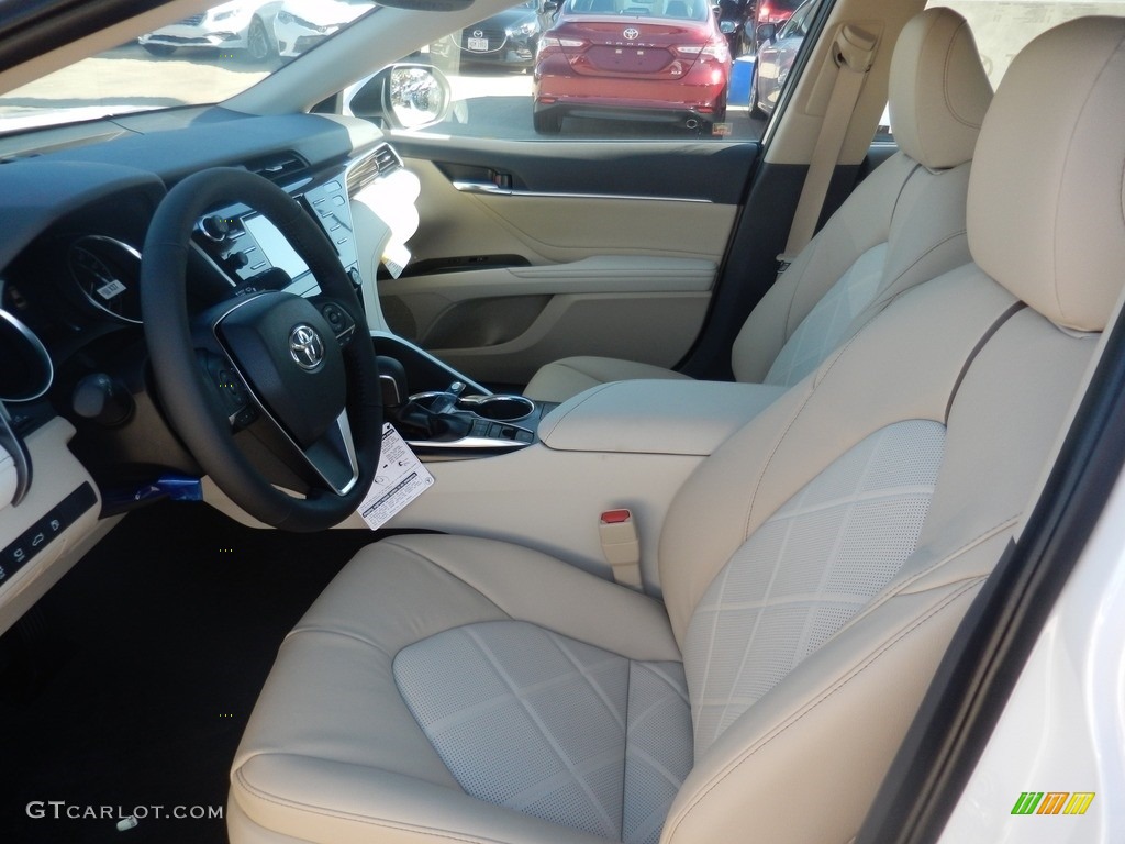 2018 Camry XLE - Wind Chill Pearl / Macadamia photo #3