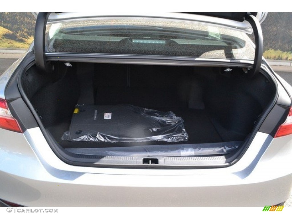 2018 Camry LE - Celestial Silver Metallic / Ash photo #8