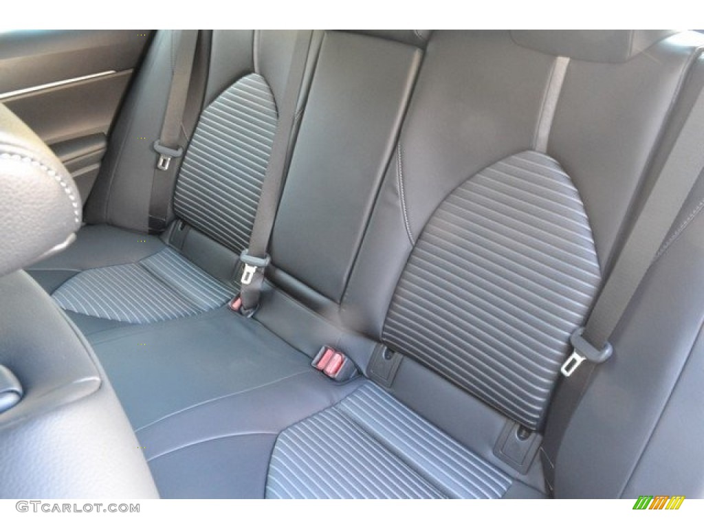 2018 Camry SE - Celestial Silver Metallic / Ash photo #7