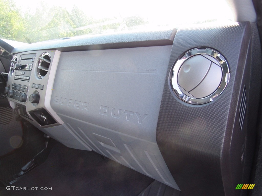 2013 F250 Super Duty XLT Crew Cab 4x4 - Ruby Red Metallic / Steel photo #29
