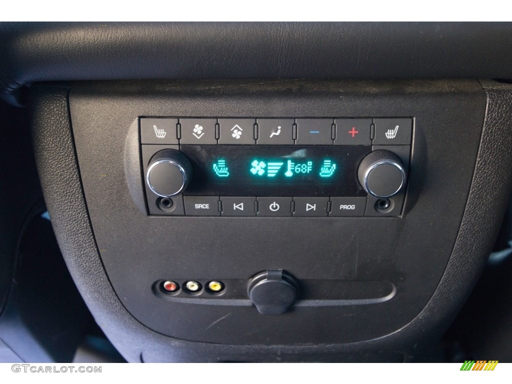 2010 Yukon Denali AWD - Pure Silver Metallic / Ebony photo #25