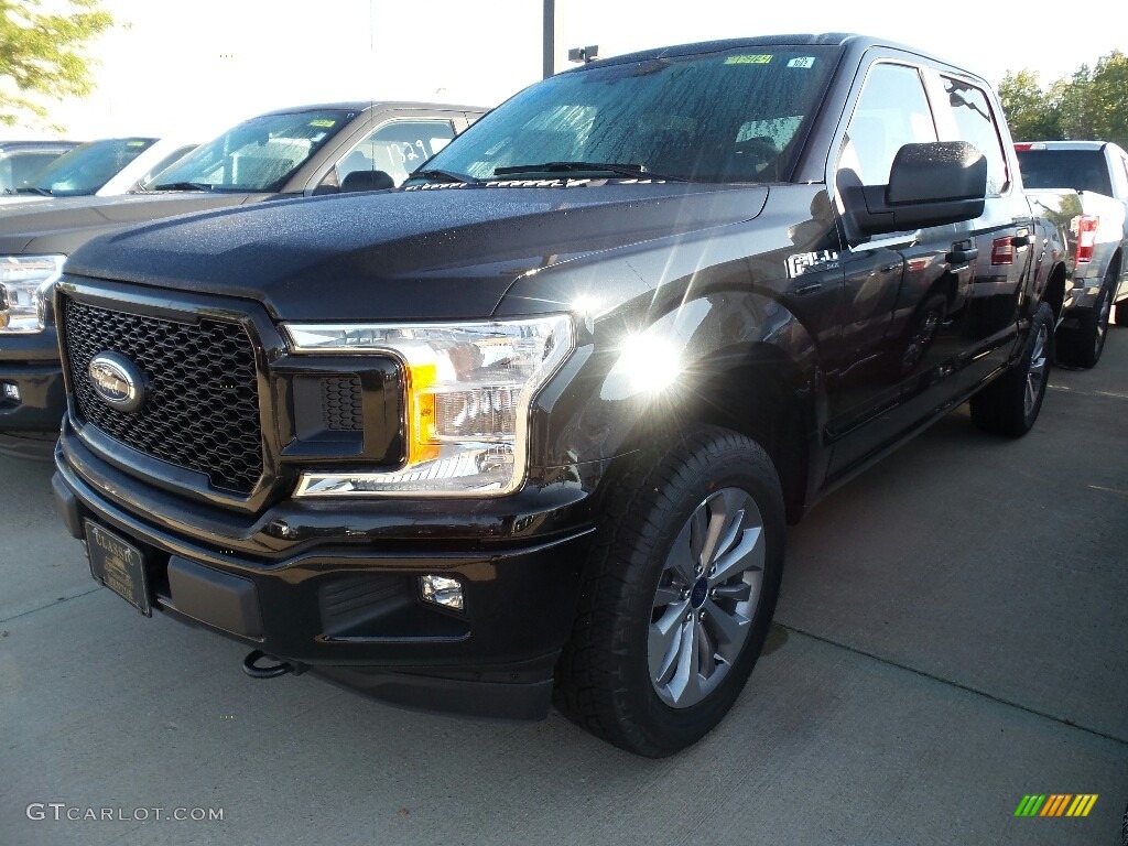 2018 F150 XLT SuperCrew 4x4 - Shadow Black / Earth Gray photo #1