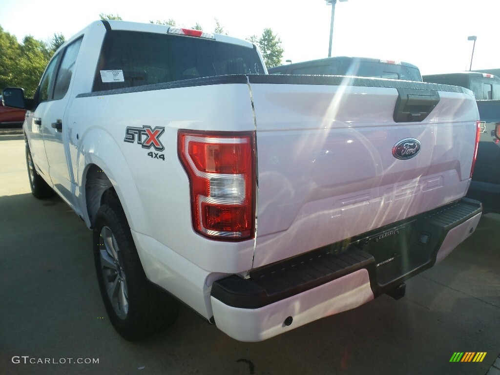 2018 F150 STX SuperCrew 4x4 - Oxford White / Earth Gray photo #3