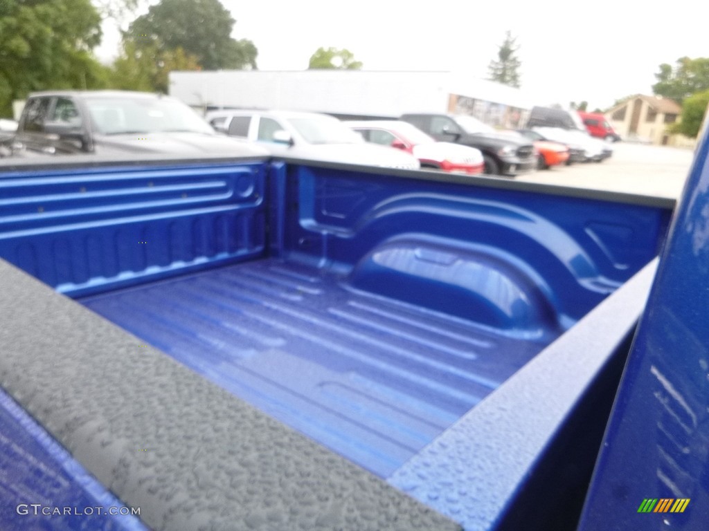 2018 1500 Express Quad Cab 4x4 - Blue Streak Pearl / Black/Diesel Gray photo #13