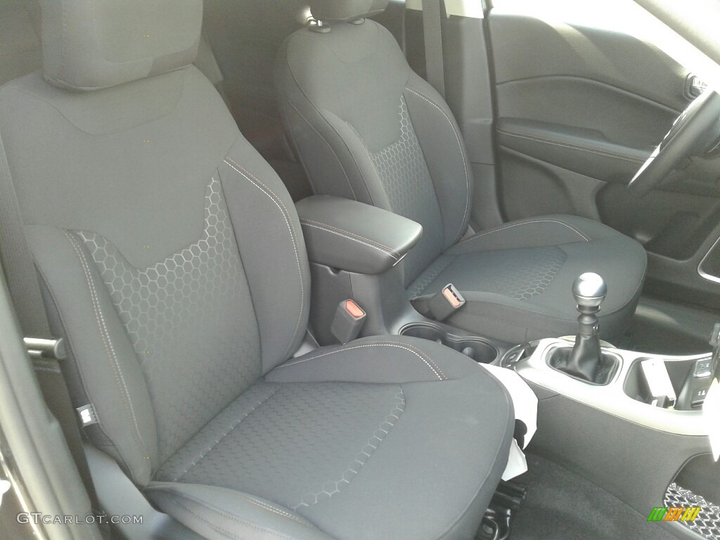 2018 Compass Sport - Granite Crystal Metallic / Black photo #12