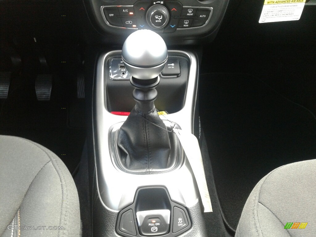 2018 Compass Sport - Olive Green Pearl / Black photo #16
