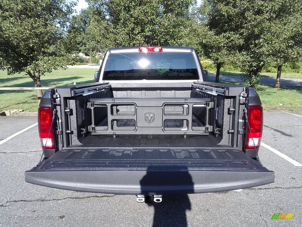 2017 1500 Tradesman Quad Cab 4x4 - Granite Crystal Metallic / Black/Diesel Gray photo #27