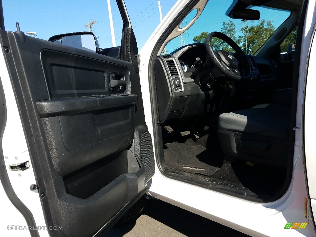 2014 1500 Express Crew Cab - Bright White / Black/Diesel Gray photo #16