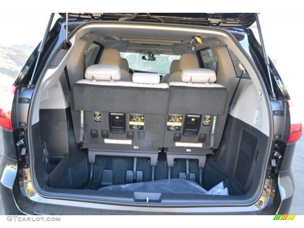 2017 Sienna Limited AWD - Midnight Black Metallic / Ash photo #10