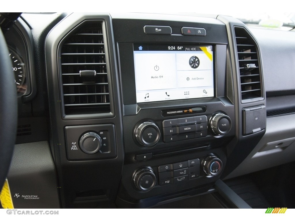 2018 F150 STX SuperCab 4x4 - Ingot Silver / Black photo #12