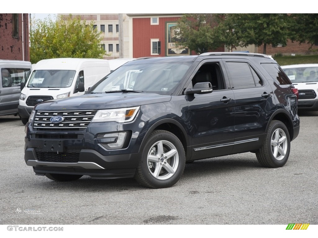 2017 Explorer XLT 4WD - Smoked Quartz / Ebony Black photo #1