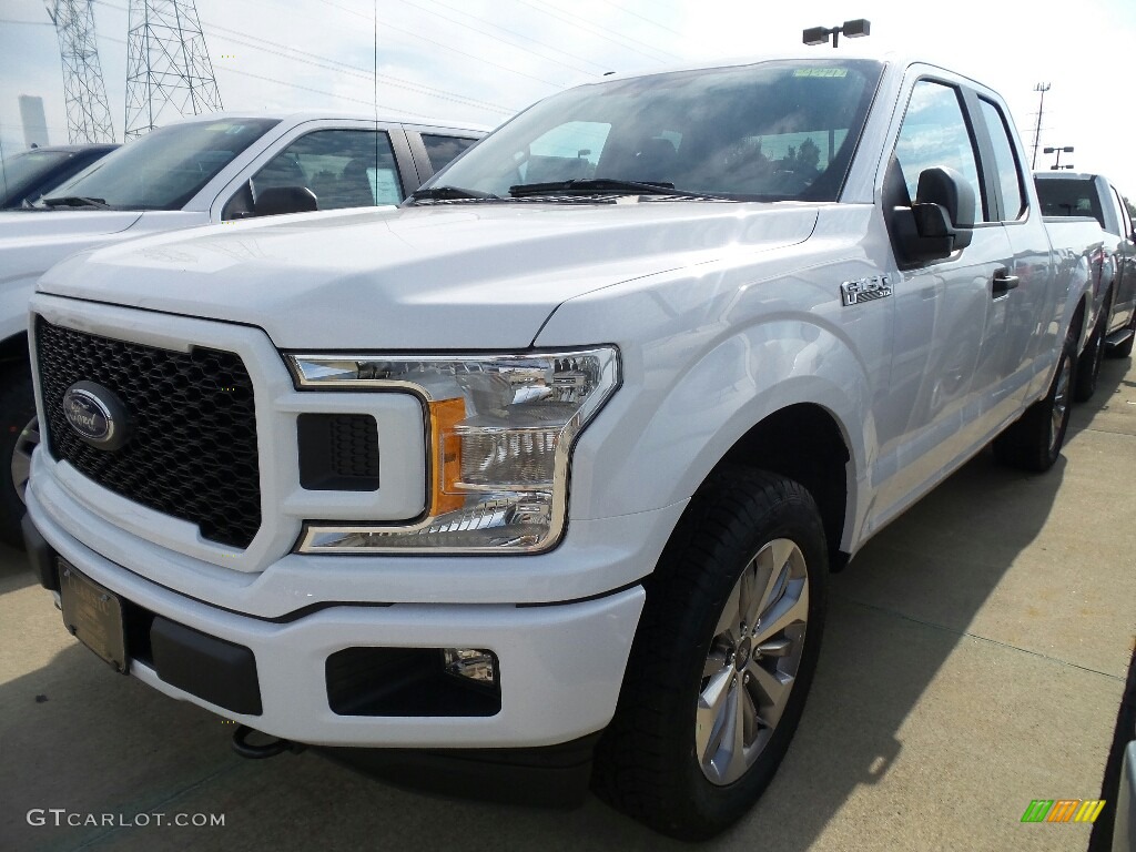2018 F150 STX SuperCab 4x4 - Oxford White / Earth Gray photo #1