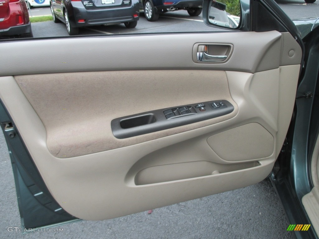 2005 Camry LE - Aspen Green Pearl / Taupe photo #13