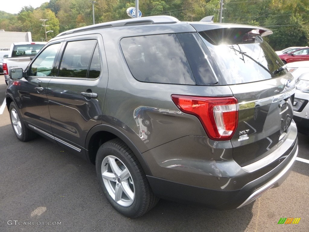 2017 Explorer XLT 4WD - Magnetic / Ebony Black photo #5