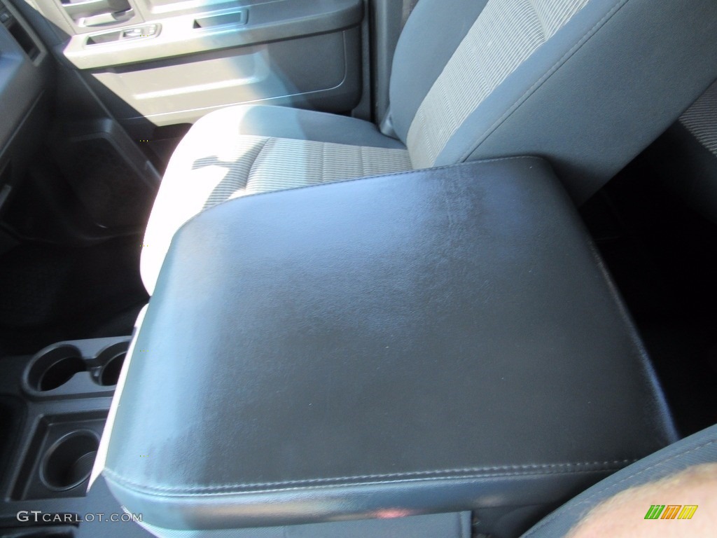 2011 Ram 2500 HD ST Crew Cab 4x4 - Bright Silver Metallic / Dark Slate/Medium Graystone photo #17