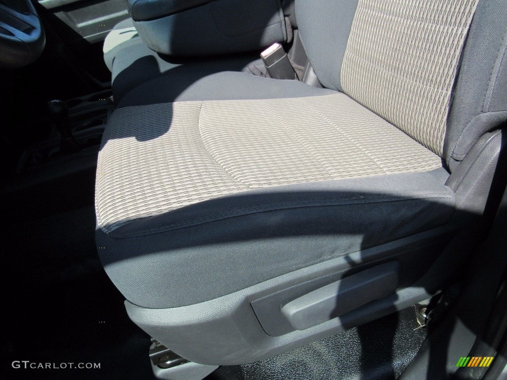 2011 Ram 2500 HD ST Crew Cab 4x4 - Bright Silver Metallic / Dark Slate/Medium Graystone photo #20