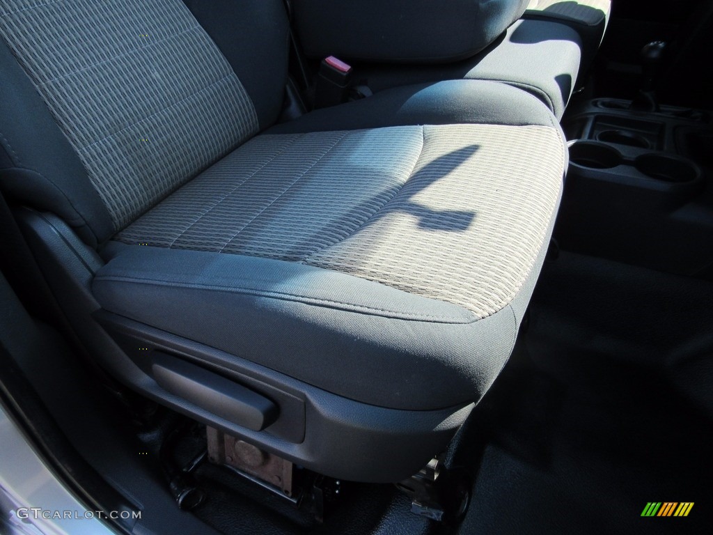 2011 Ram 2500 HD ST Crew Cab 4x4 - Bright Silver Metallic / Dark Slate/Medium Graystone photo #28
