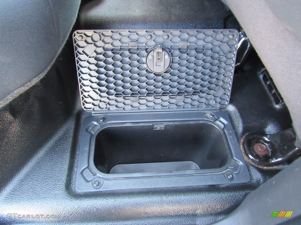 2011 Ram 2500 HD ST Crew Cab 4x4 - Bright Silver Metallic / Dark Slate/Medium Graystone photo #32