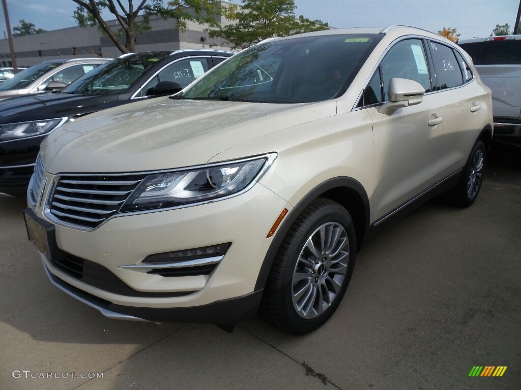 Ivory Pearl 2018 Lincoln MKC Reserve AWD Exterior Photo #122829859