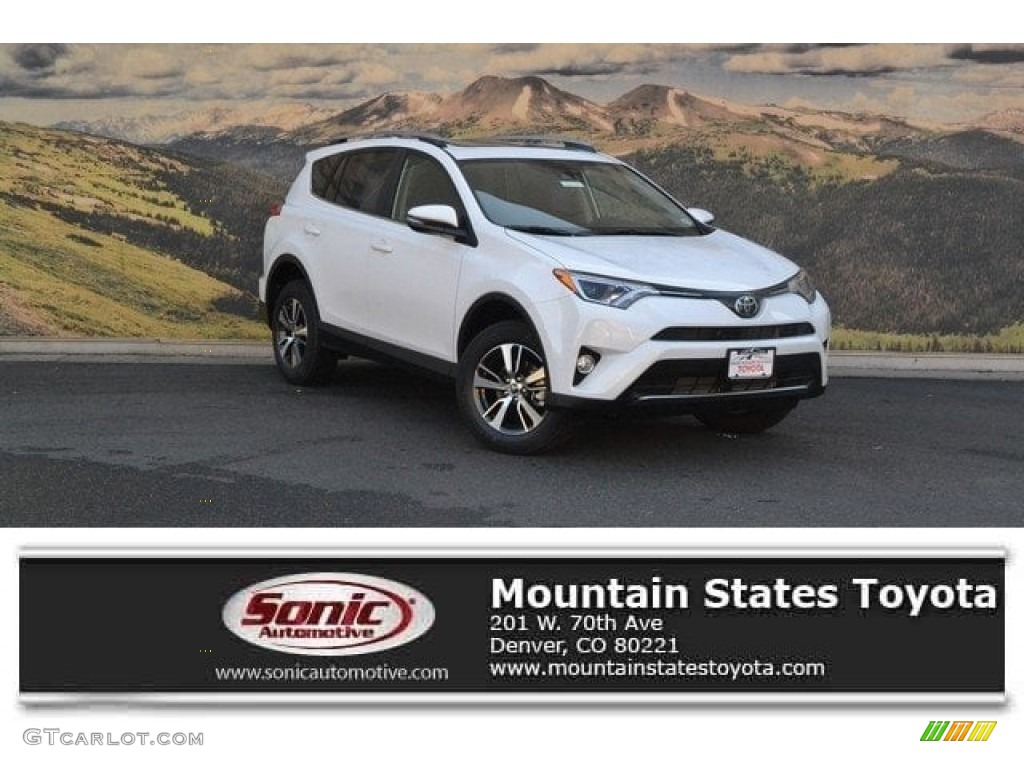 2018 RAV4 XLE AWD - Super White / Black photo #1