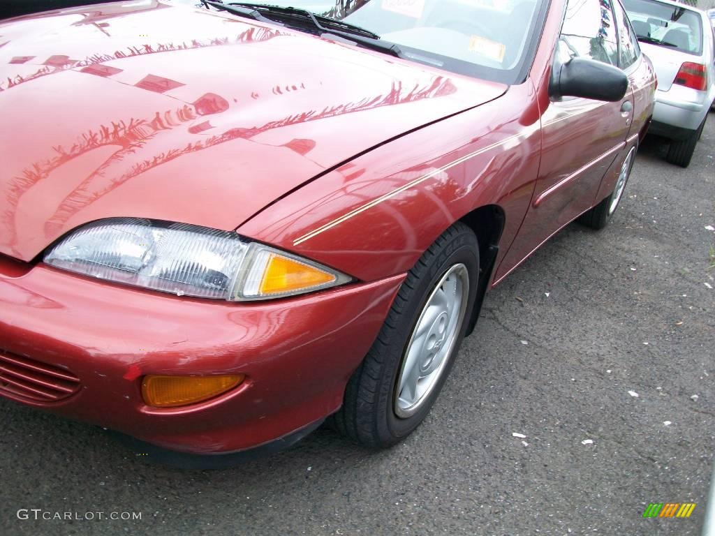 1998 Cavalier Coupe - Cayenne Red Metallic / Neutral photo #2