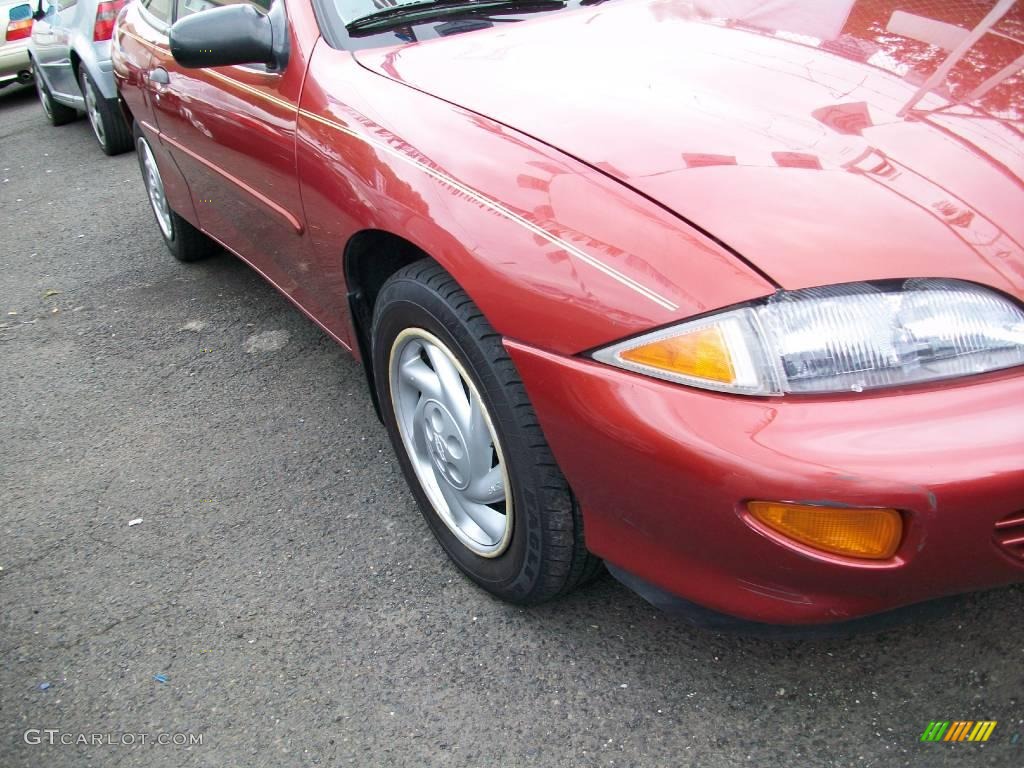 1998 Cavalier Coupe - Cayenne Red Metallic / Neutral photo #3